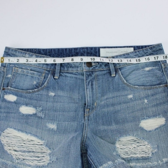Treasure & Bond Boyfriend Distressed shorts - Picture 5 of 8